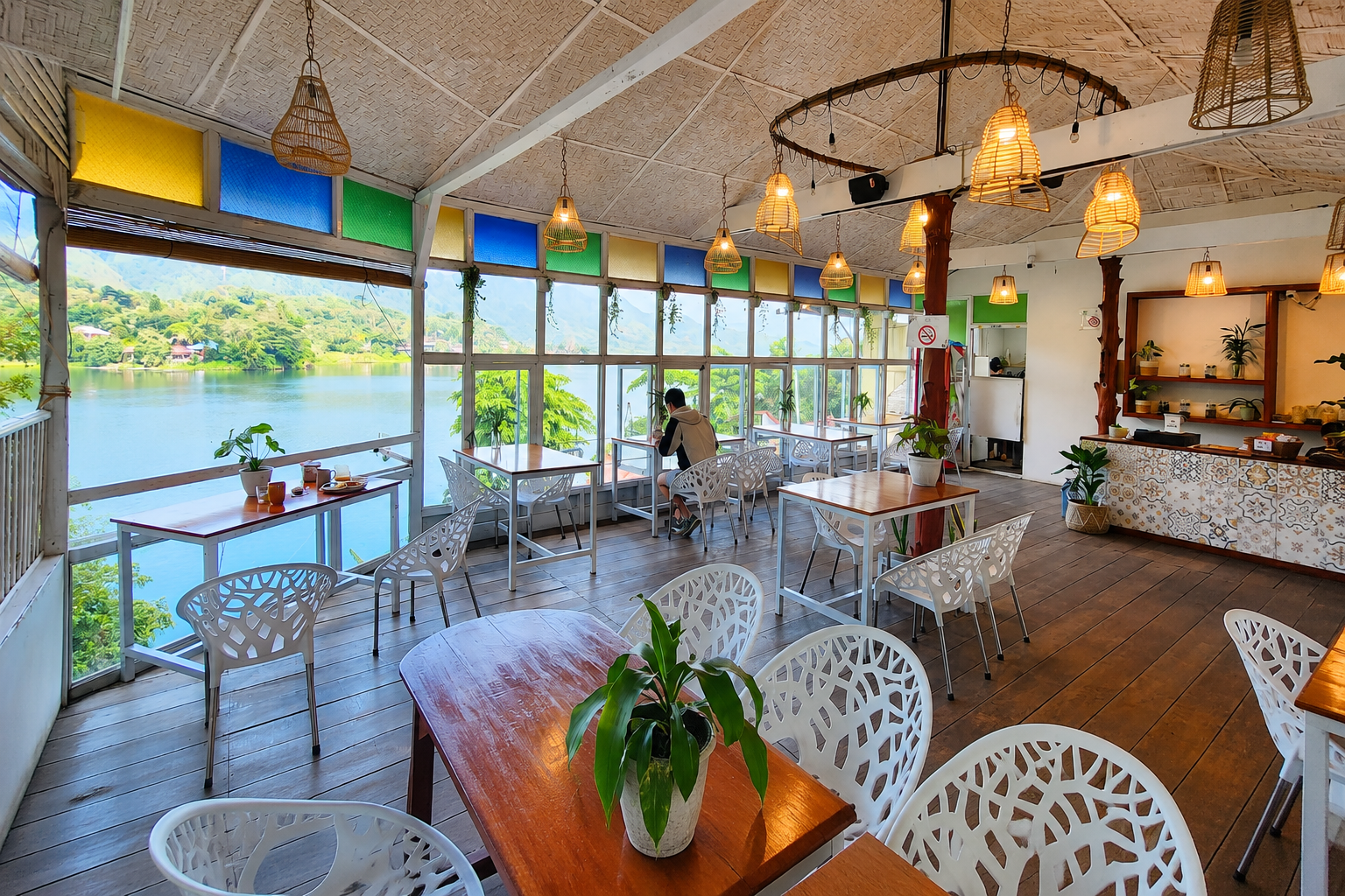 HuB Tata - Cafe & Guesthouse